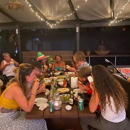 Cairns Beaches Flashpackers Палм Коув Екстериор снимка