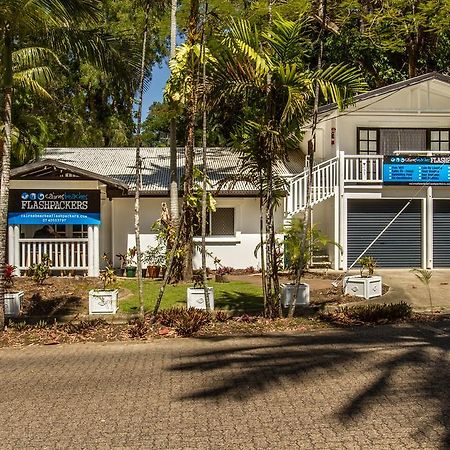 Cairns Beaches Flashpackers Палм Коув Екстериор снимка