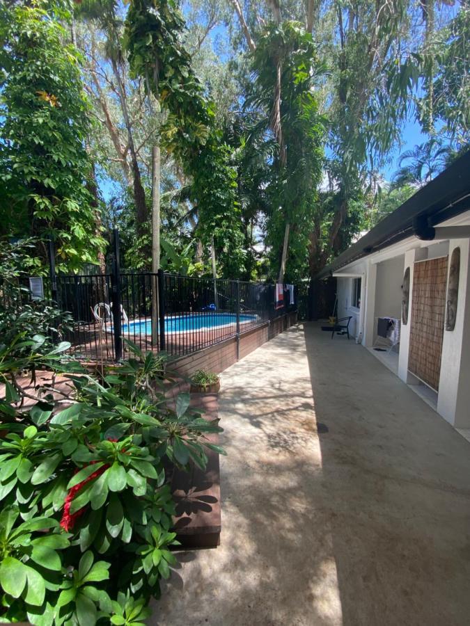 Cairns Beaches Flashpackers Палм Коув Екстериор снимка