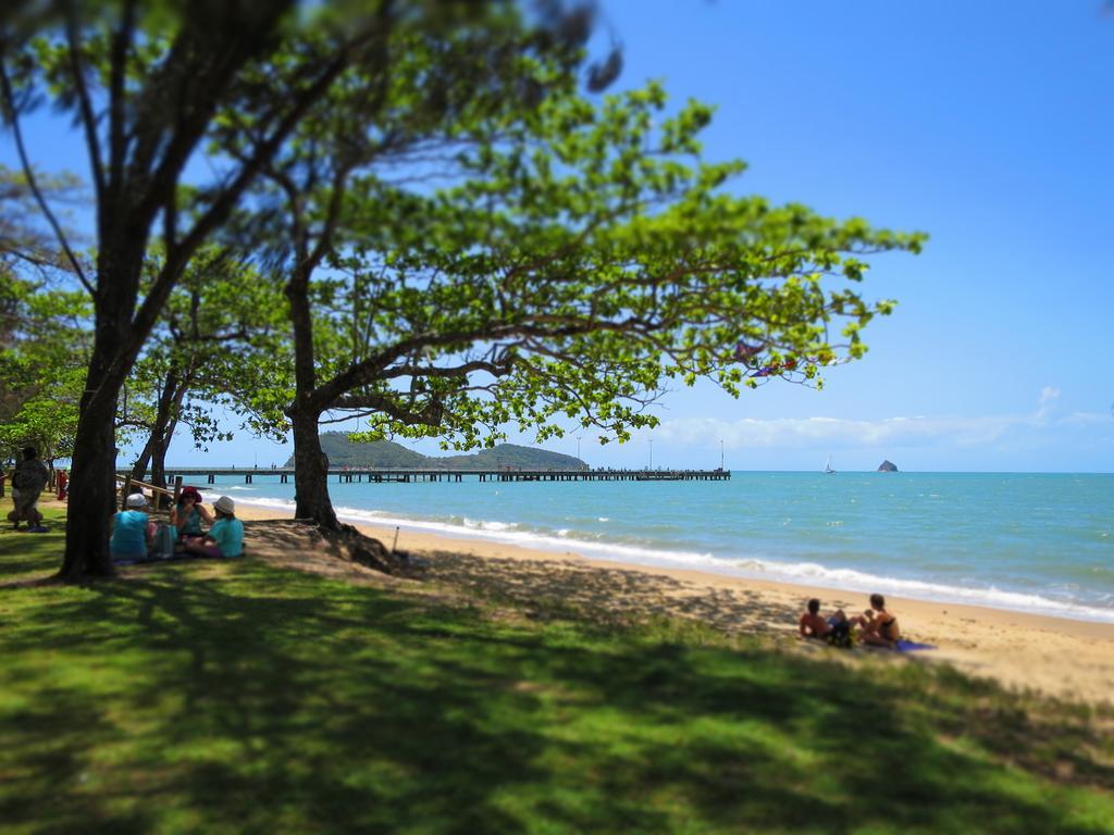 Cairns Beaches Flashpackers Палм Коув Екстериор снимка