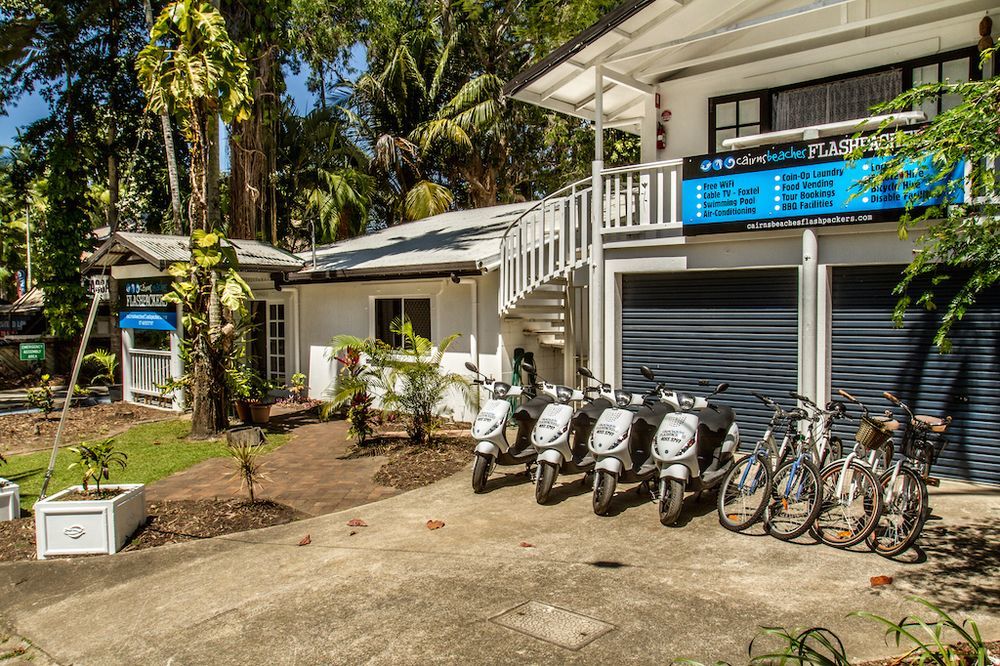 Cairns Beaches Flashpackers Палм Коув Екстериор снимка
